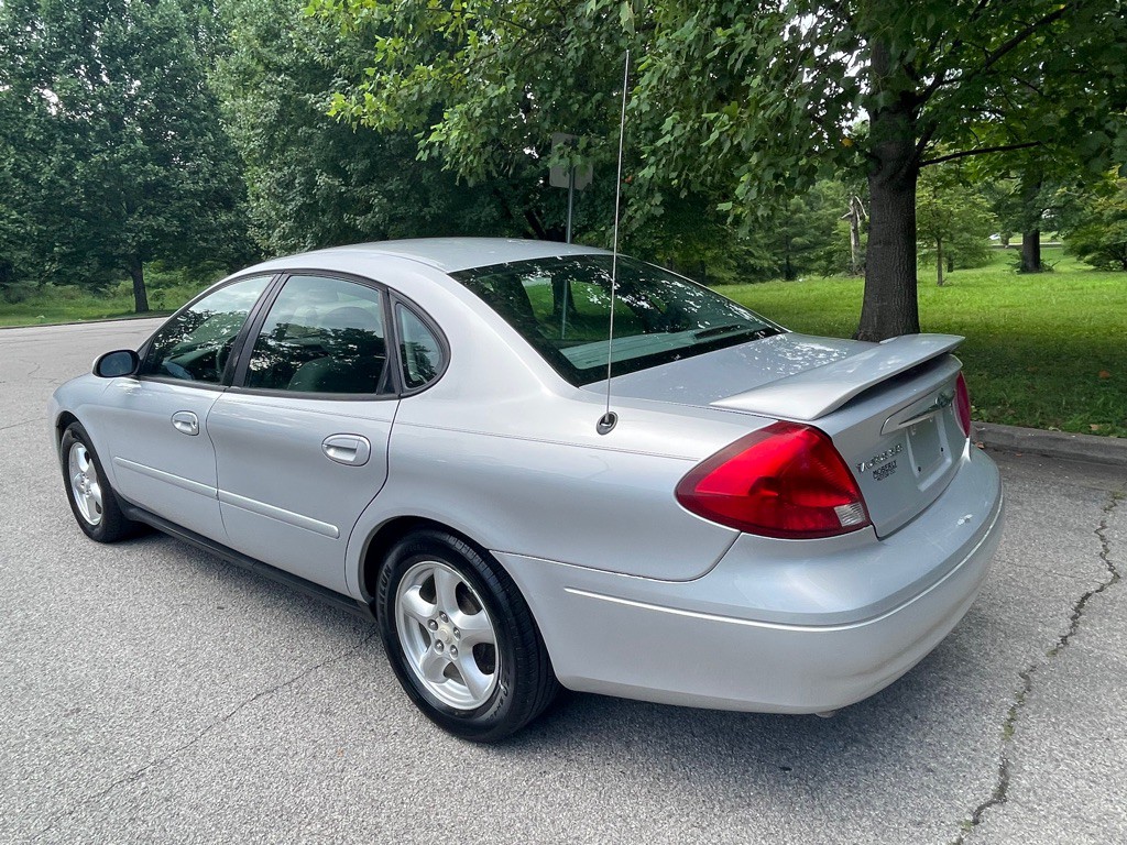 2002 Ford Taurus Image 22
