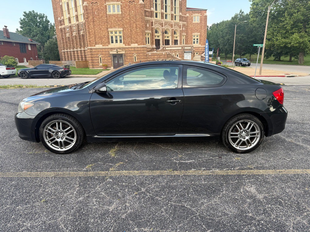 2007 Scion tC Image 2
