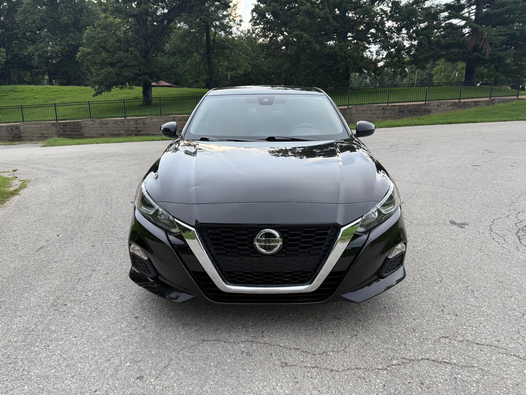 2021 Nissan Altima Image 3