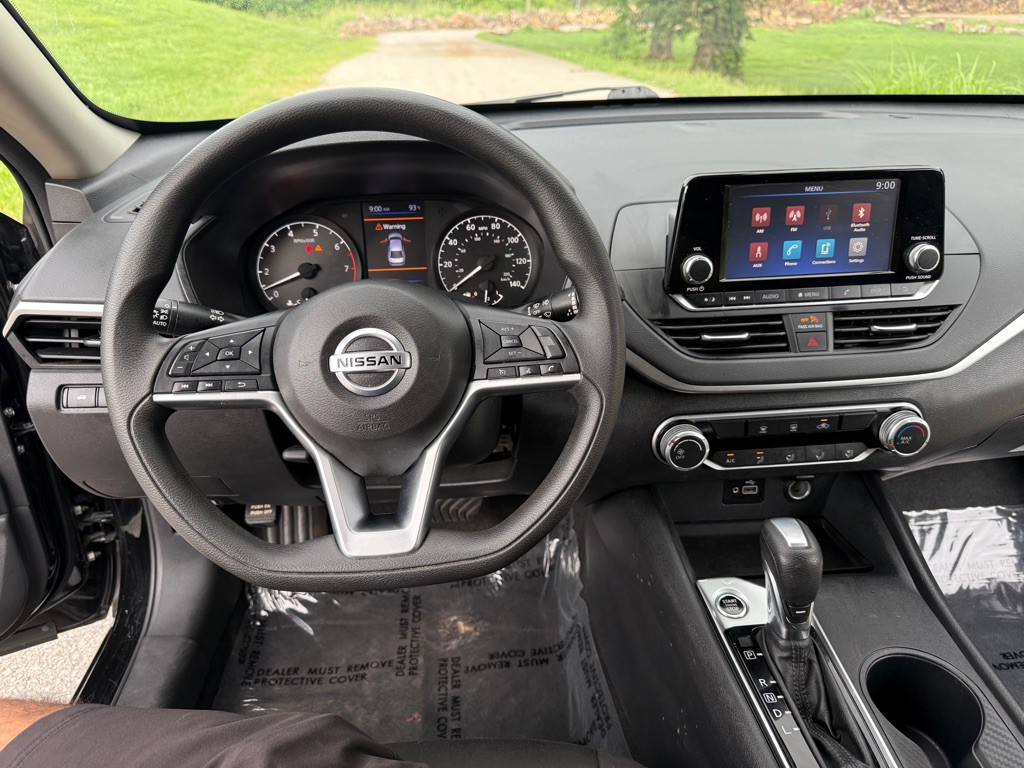 2021 Nissan Altima Image 15
