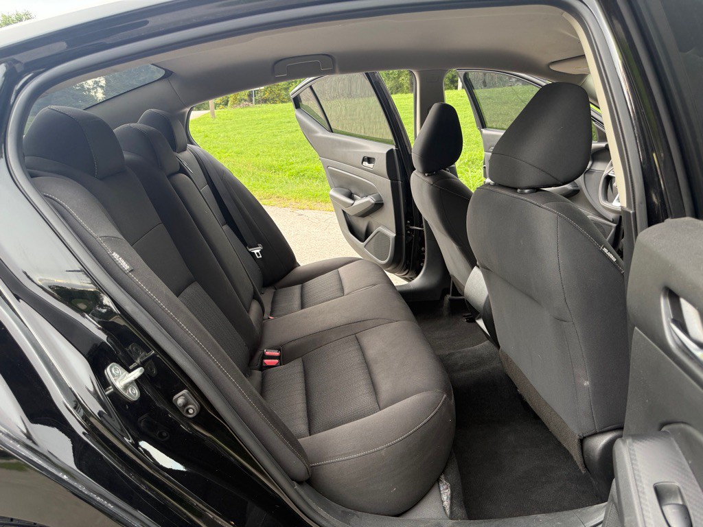 2021 Nissan Altima Image 25