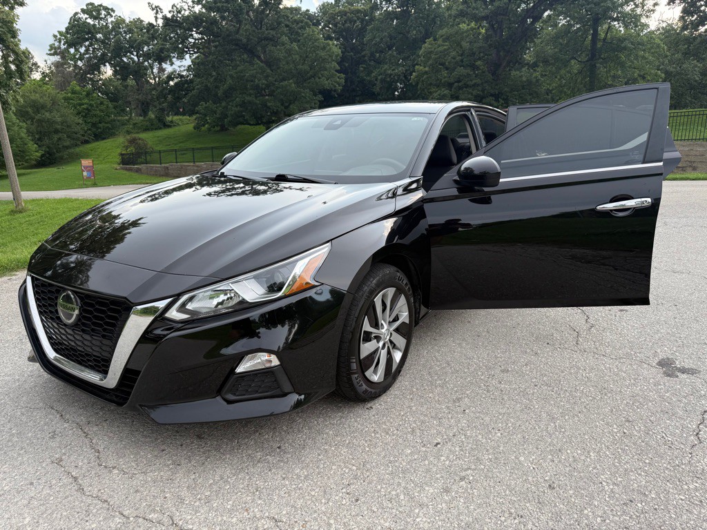 2021 Nissan Altima Image 26