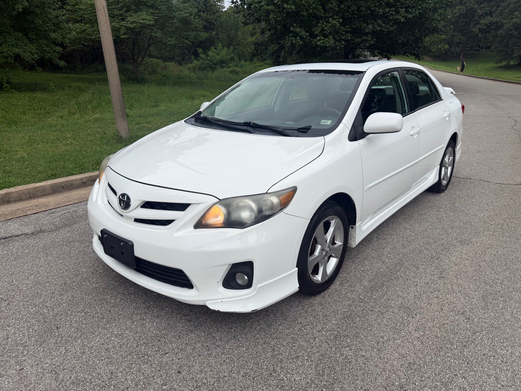 2011 Toyota Corolla Image 1