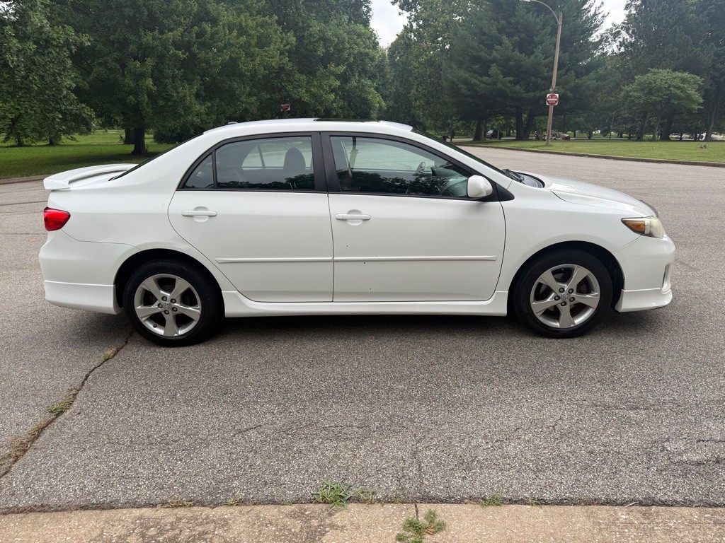2011 Toyota Corolla Image 5