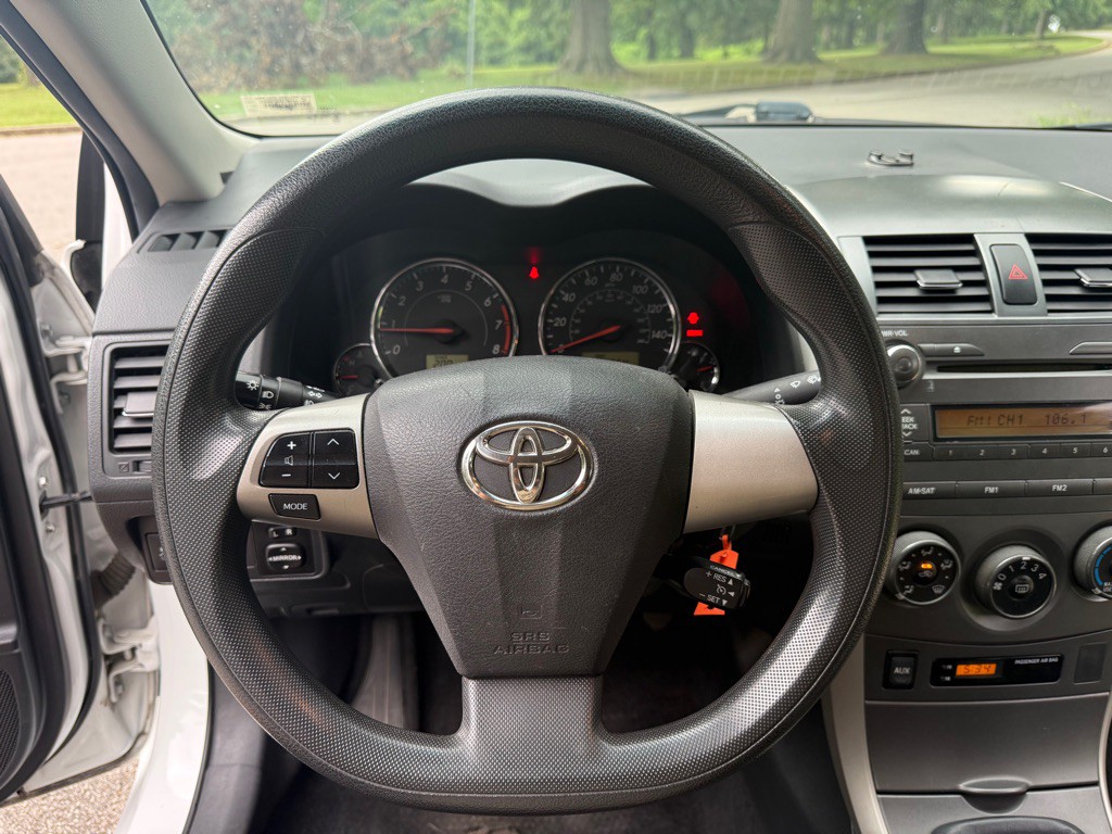 2011 Toyota Corolla Image 8