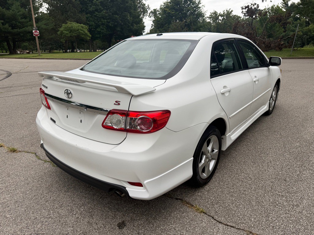 2011 Toyota Corolla Image 19