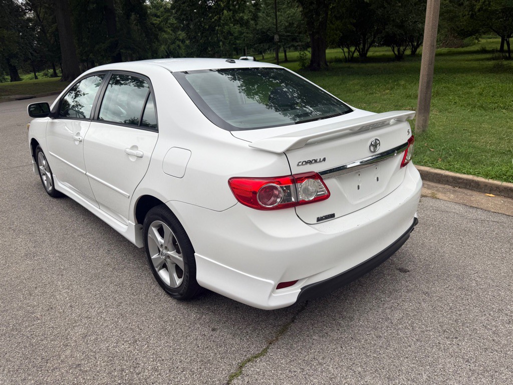 2011 Toyota Corolla Image 20
