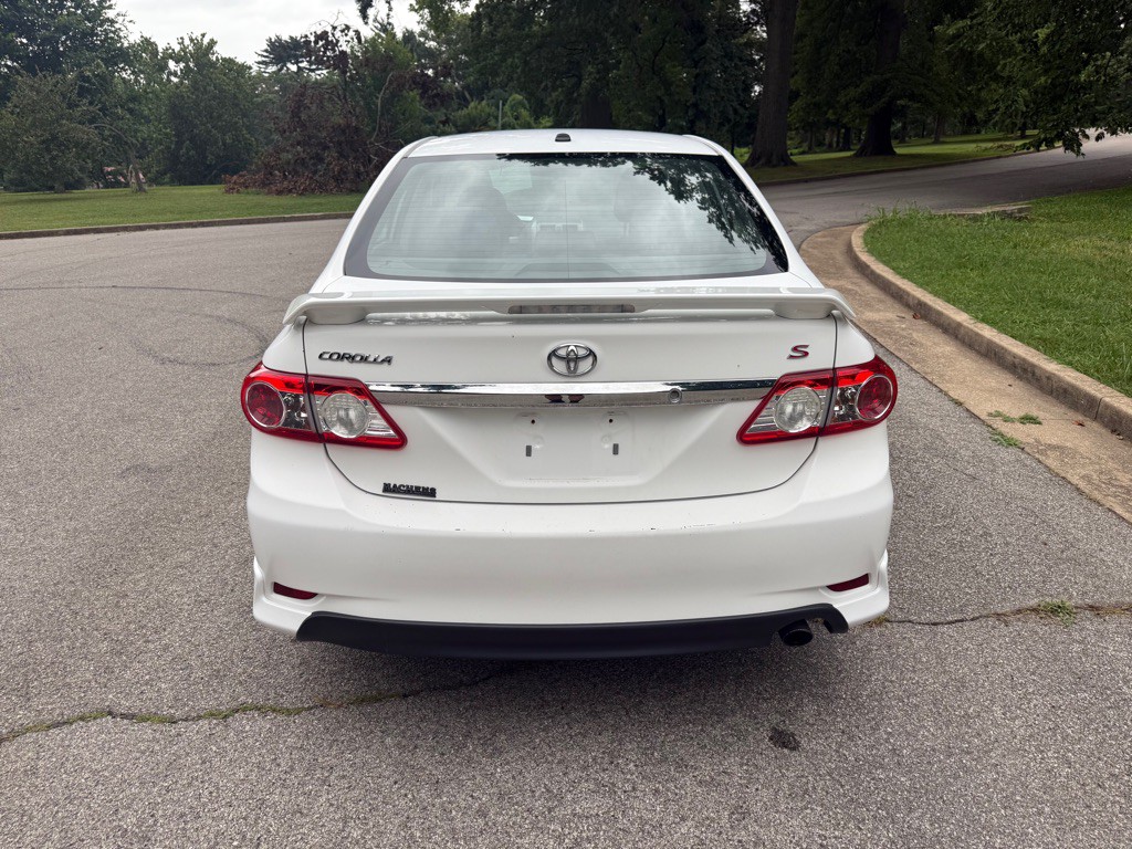 2011 Toyota Corolla Image 21