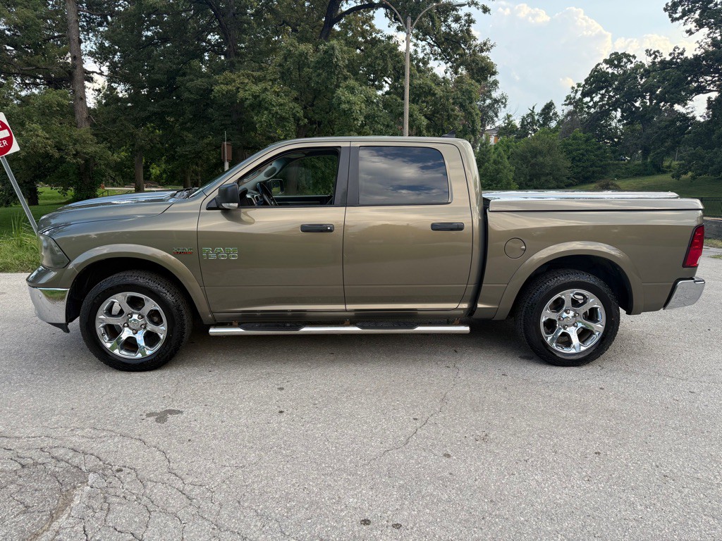 2015 RAM 1500 Image 2