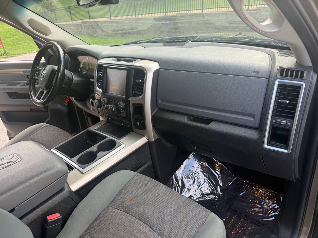 2015 RAM 1500 Image 12
