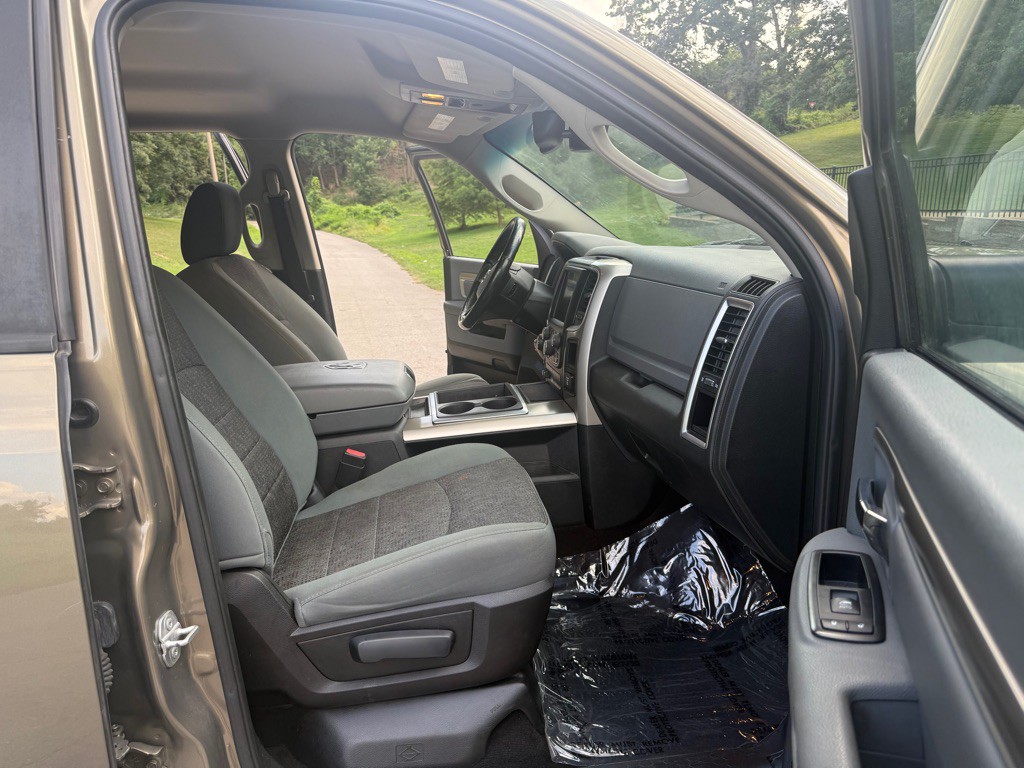 2015 RAM 1500 Image 13