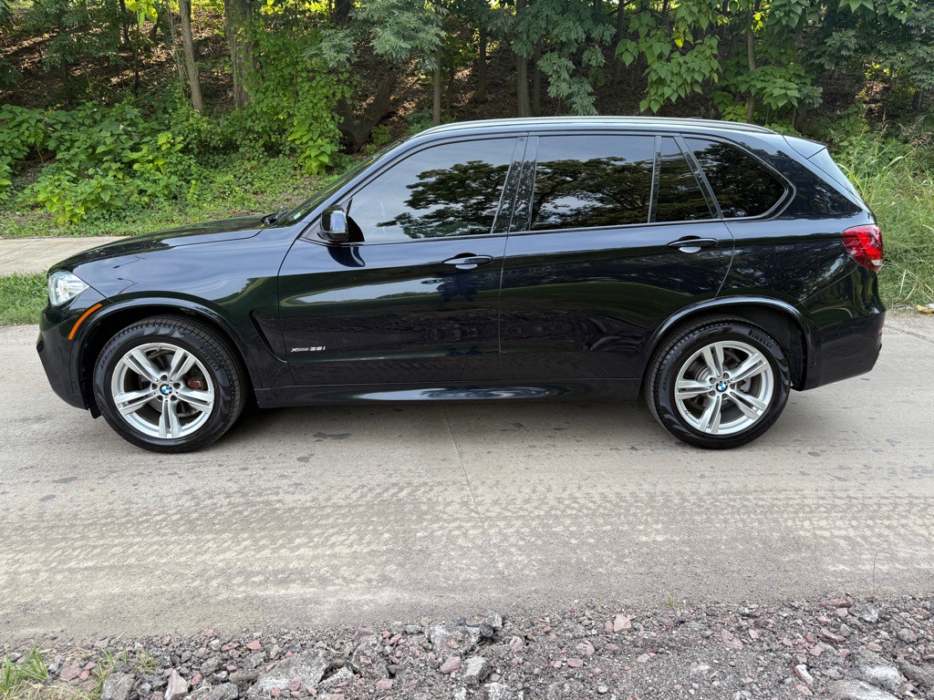 2016 BMW X5 Image 2