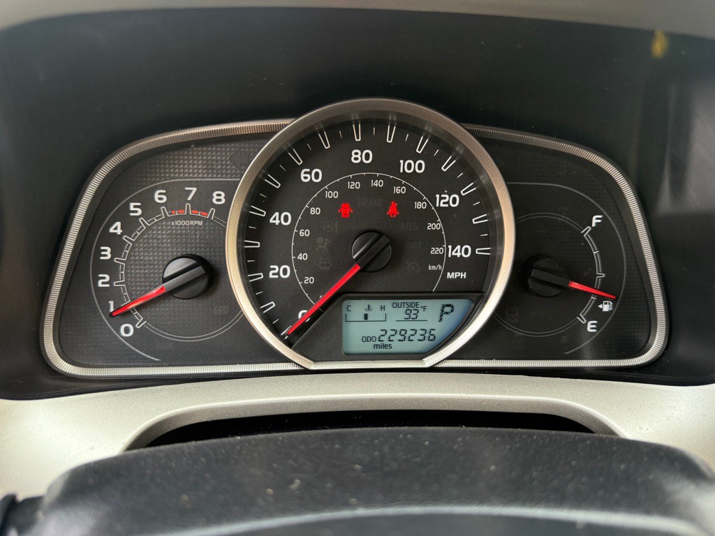 2015 Toyota Rav4 Image 9