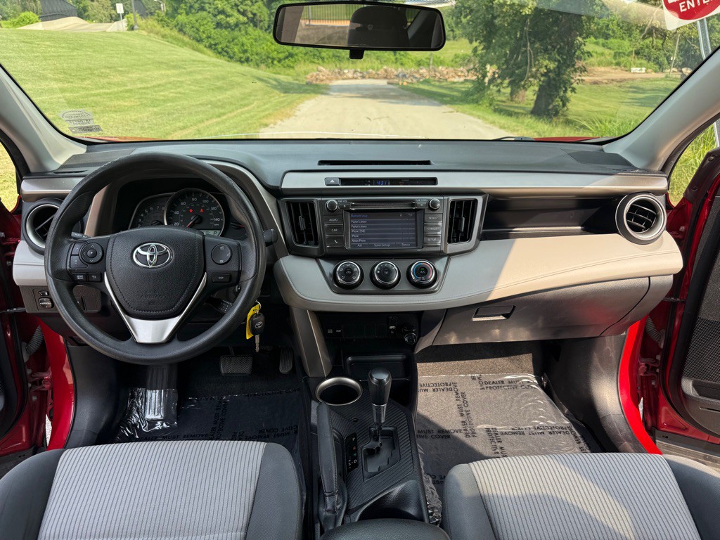 2015 Toyota Rav4 Image 14