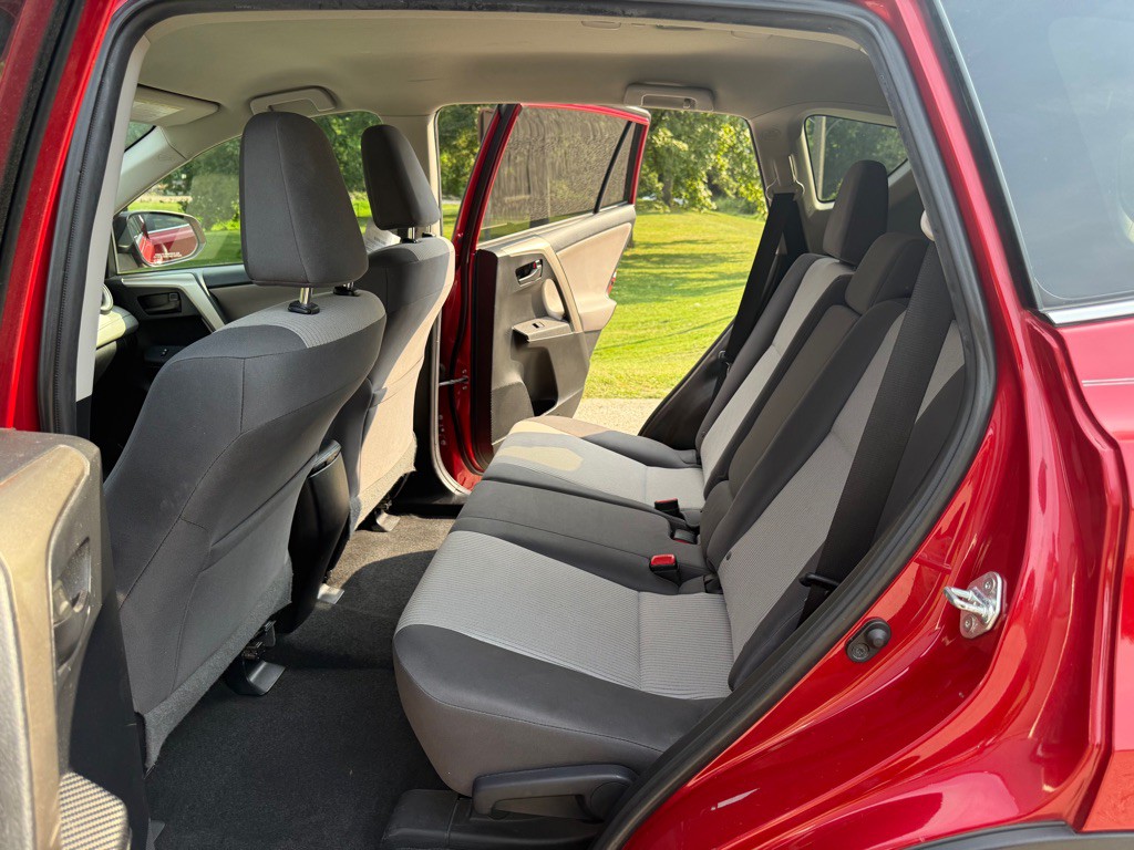 2015 Toyota Rav4 Image 19