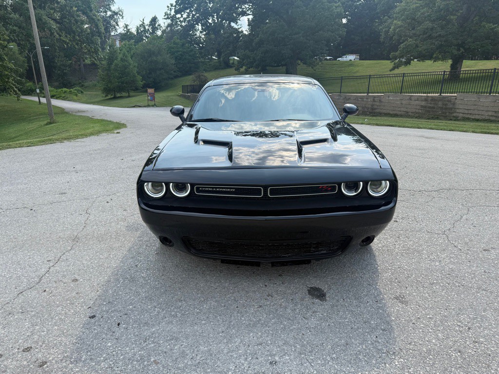 2015 Dodge Challenger Image 4