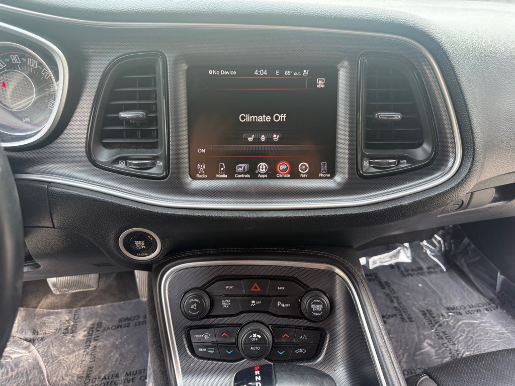 2015 Dodge Challenger Image 14