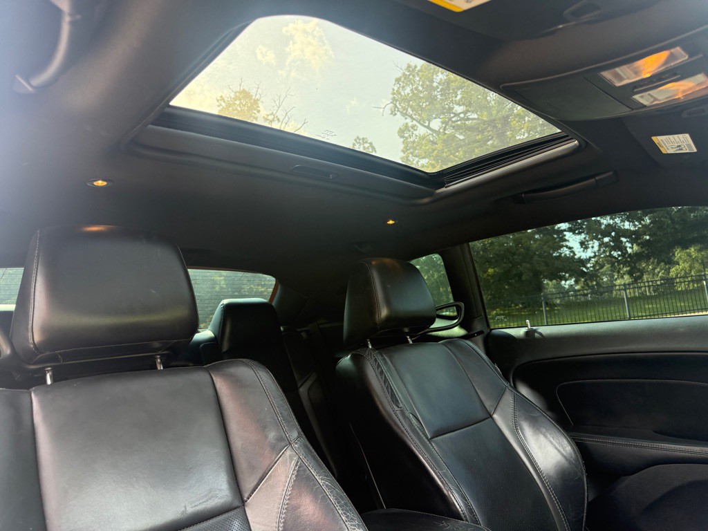 2015 Dodge Challenger Image 21