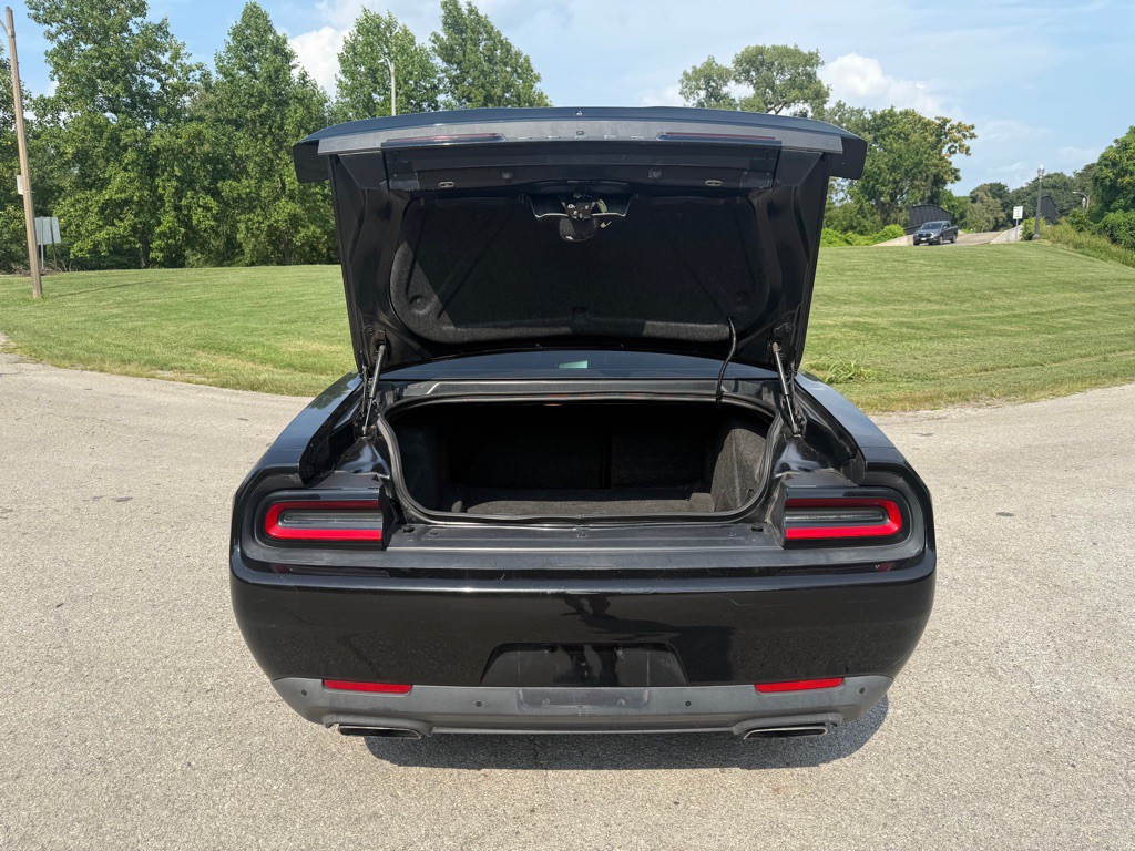 2015 Dodge Challenger Image 23