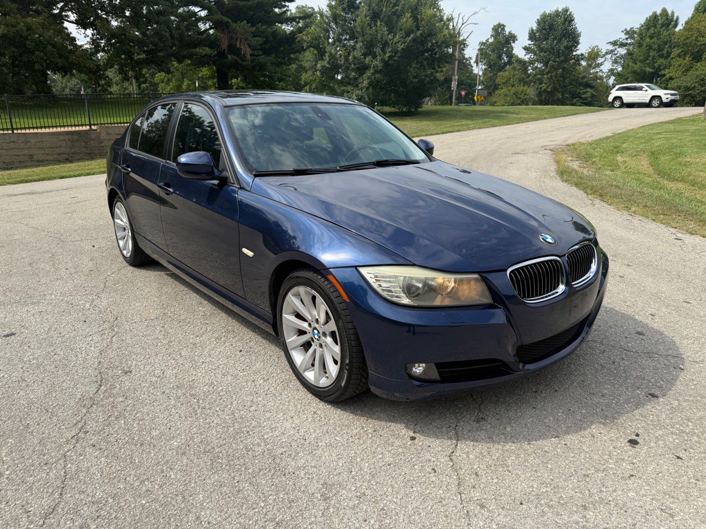 2011 BMW 3 Series Image 5