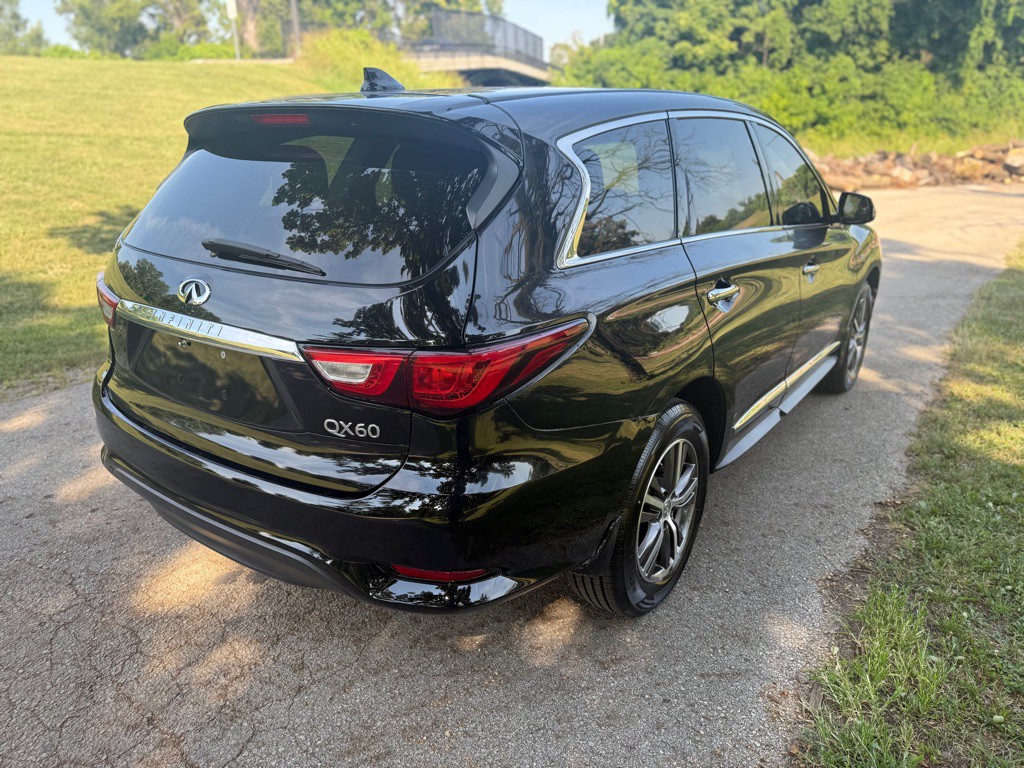 2016 INFINITI QX60 Image 18