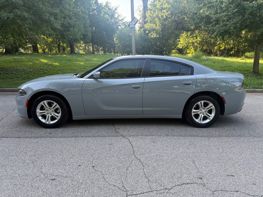 2021 Dodge Charger Image 2