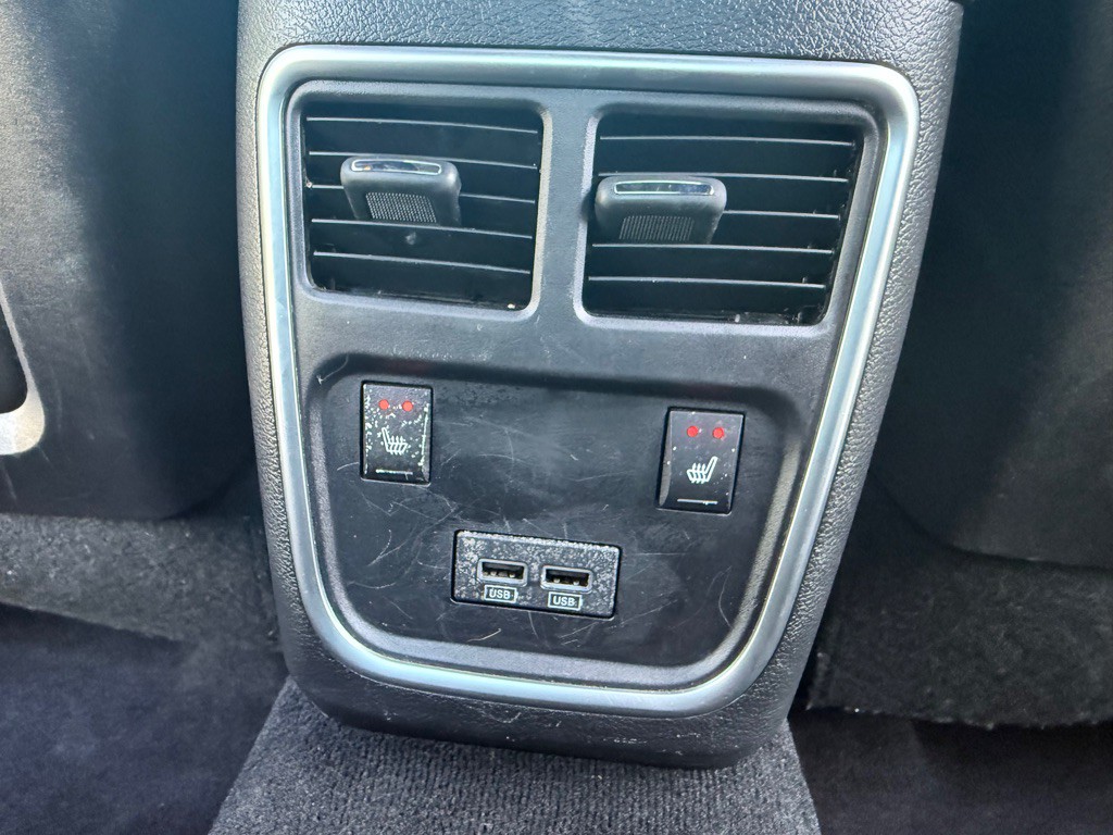 2021 Dodge Charger Image 24