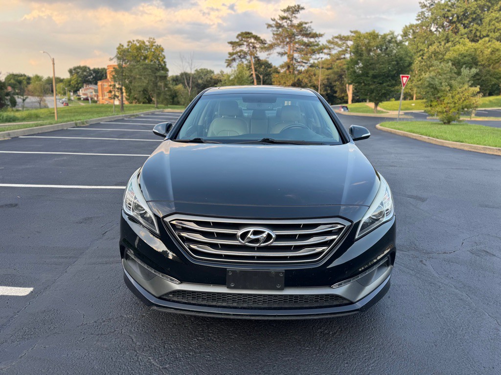 2017 Hyundai Sonata Image 2