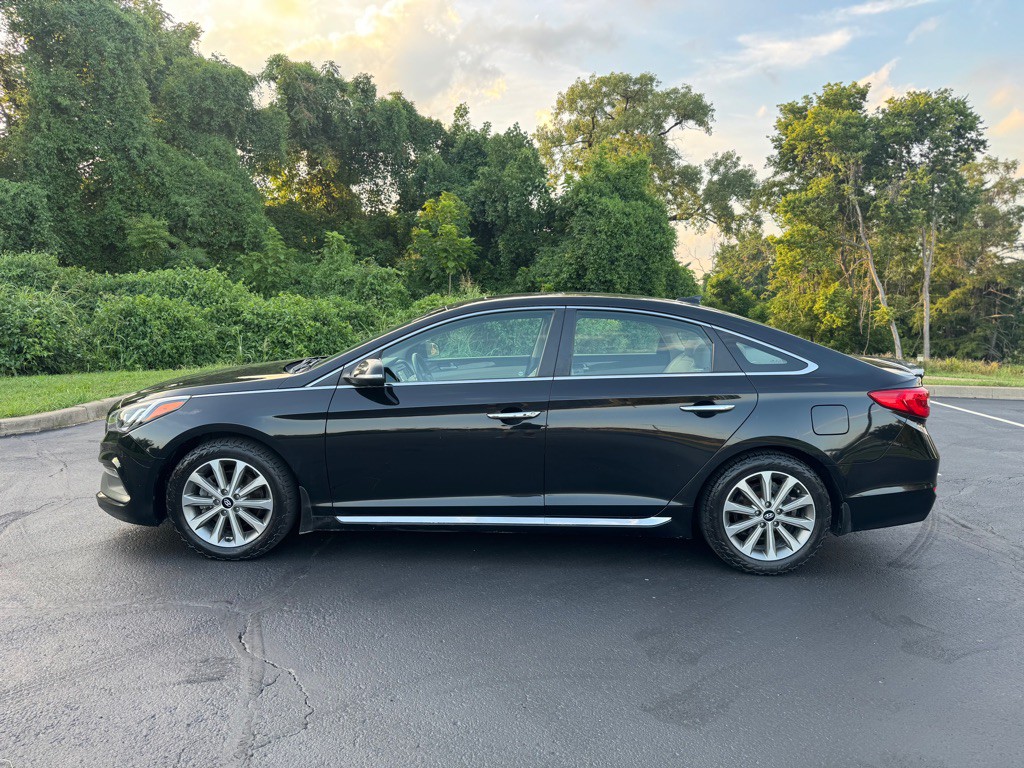 2017 Hyundai Sonata Image 3