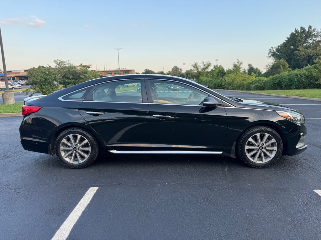 2017 Hyundai Sonata Image 6