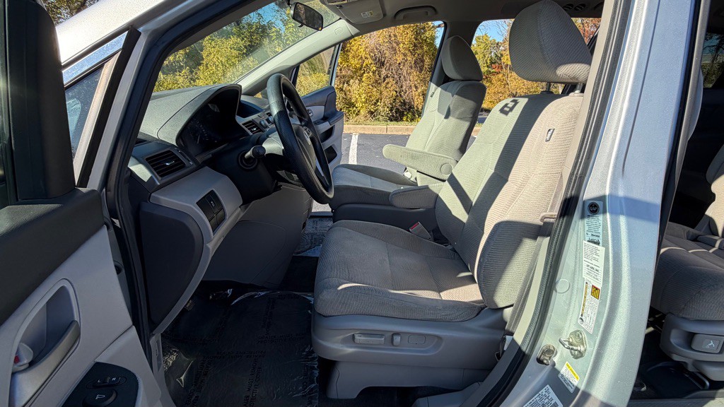 2013 Honda Odyssey Image 12