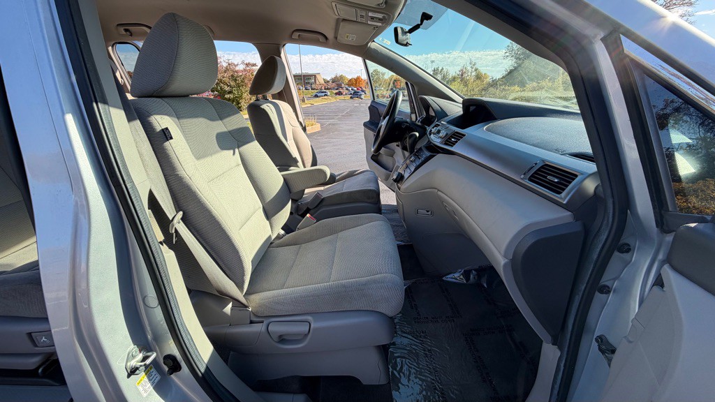 2013 Honda Odyssey Image 14