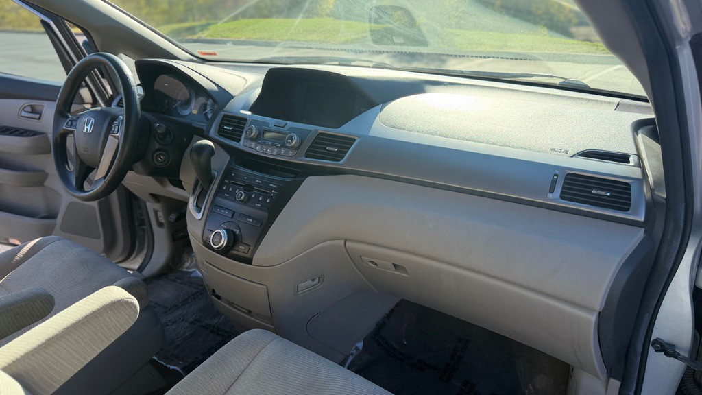 2013 Honda Odyssey Image 17