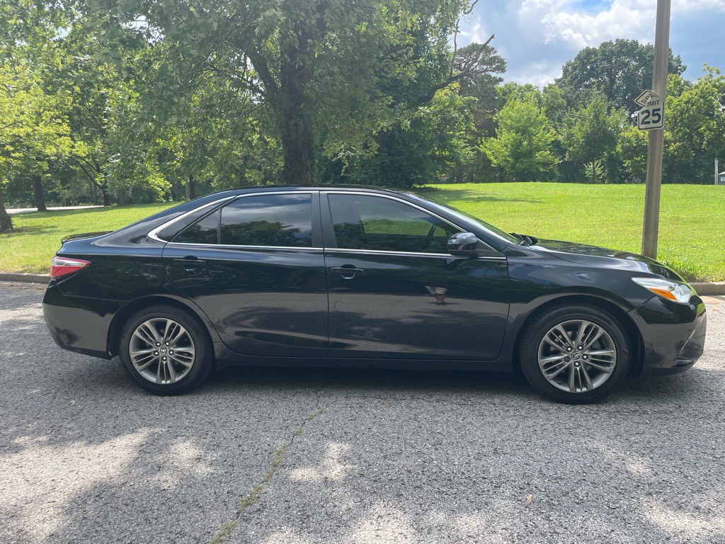 2016 Toyota Camry Image 6