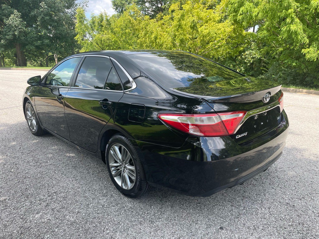 2016 Toyota Camry Image 7