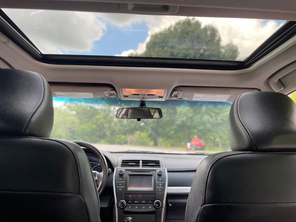 2016 Toyota Camry Image 22