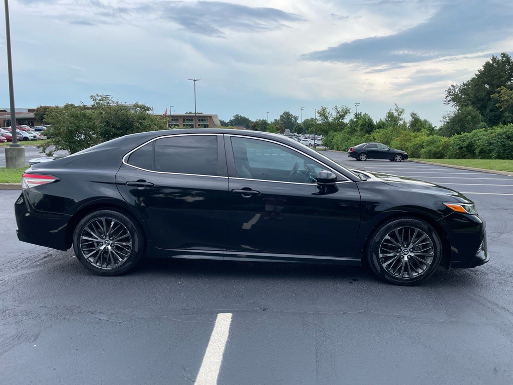 2018 Toyota Camry Image 6