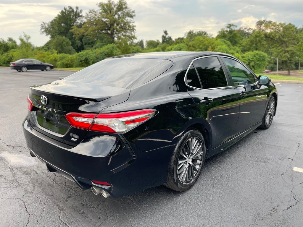 2018 Toyota Camry Image 7