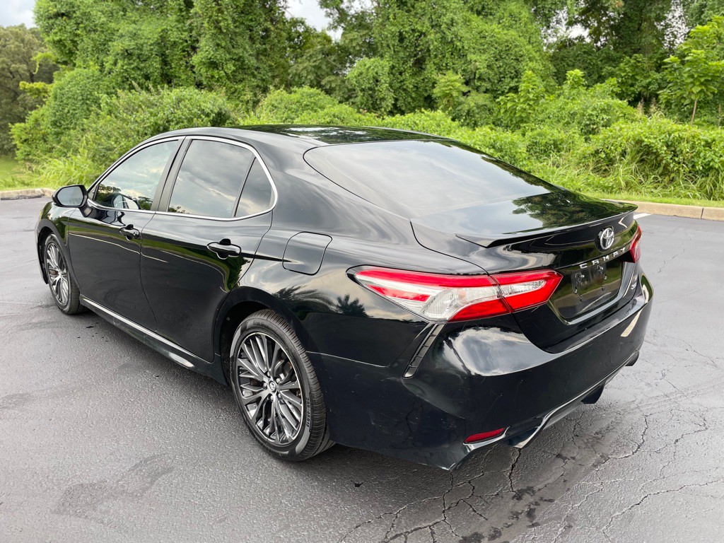 2018 Toyota Camry Image 9