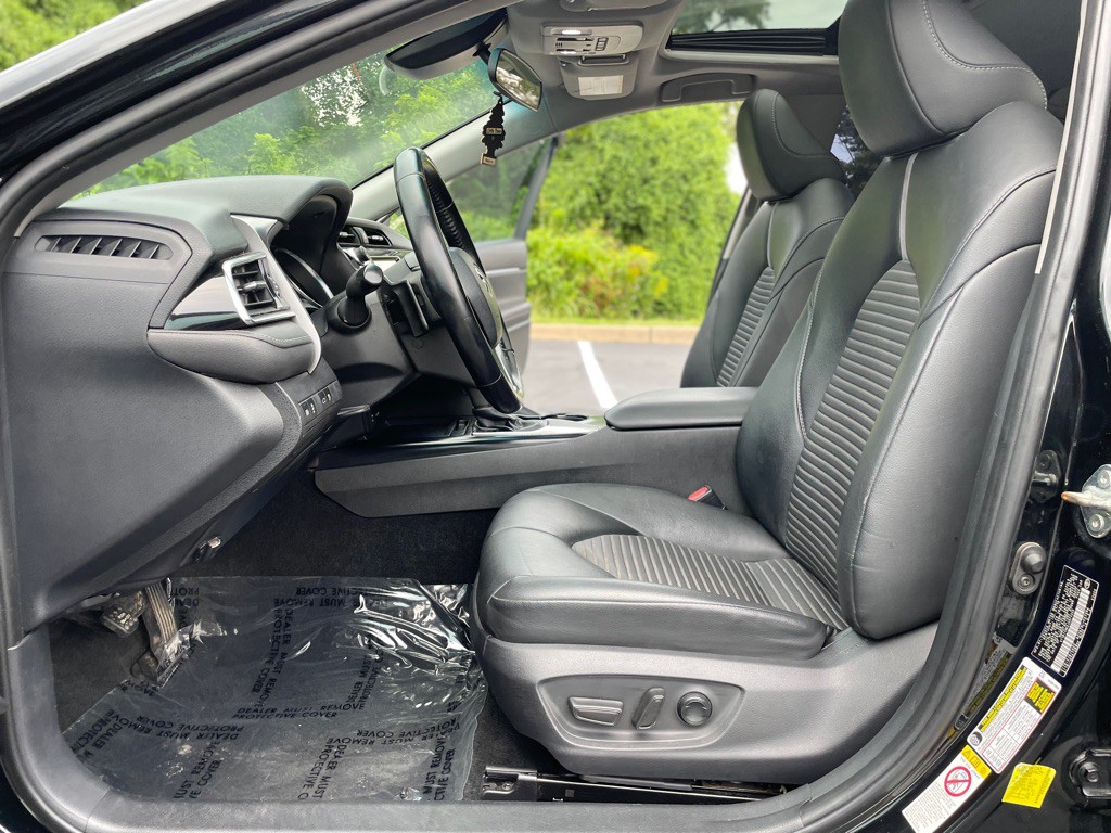 2018 Toyota Camry Image 12