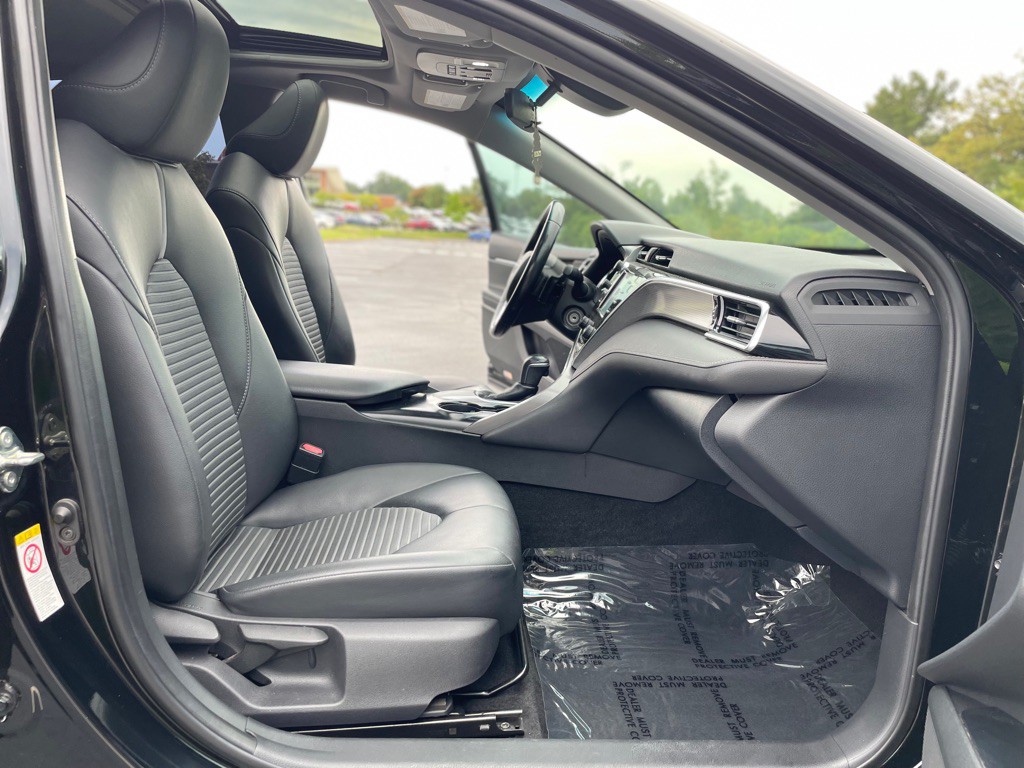 2018 Toyota Camry Image 14