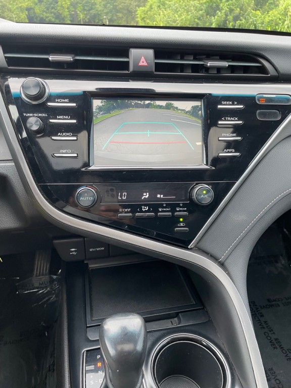 2018 Toyota Camry Image 22