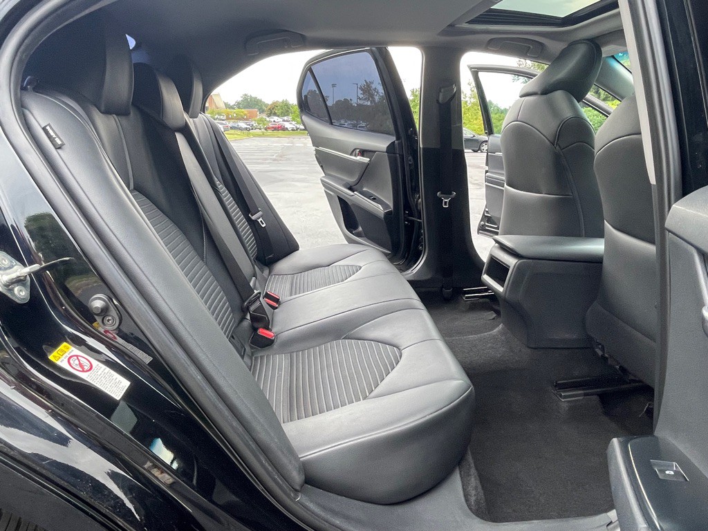 2018 Toyota Camry Image 26