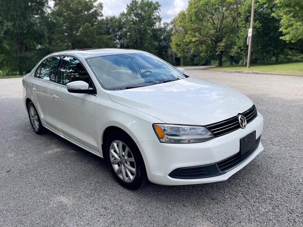 2013 Volkswagen Jetta Image 4