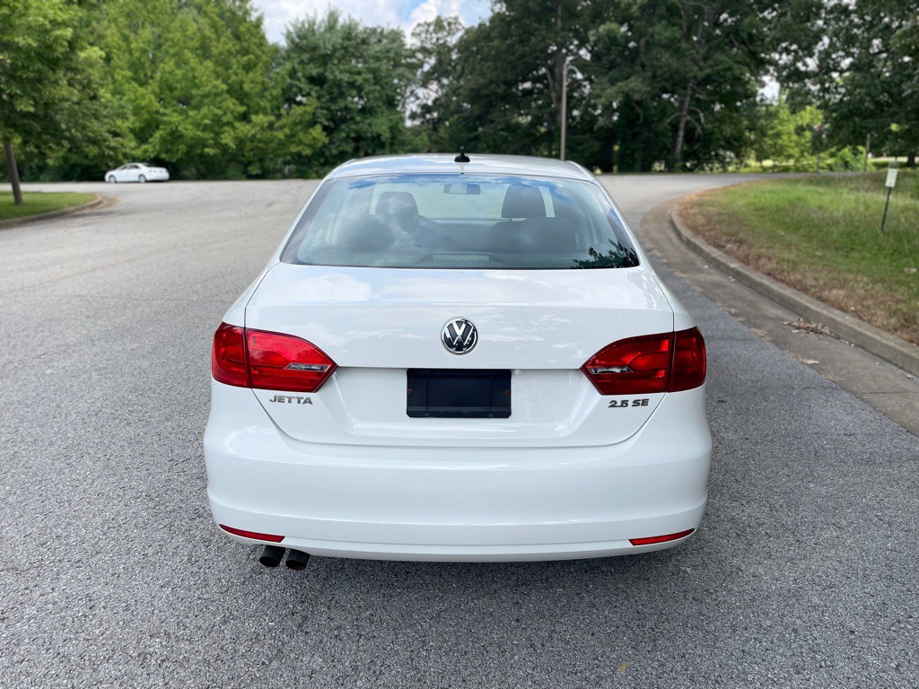 2013 Volkswagen Jetta Image 8