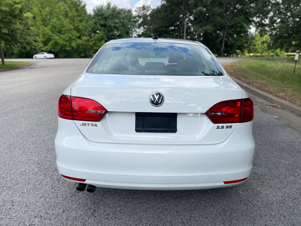 2013 Volkswagen Jetta Image 10