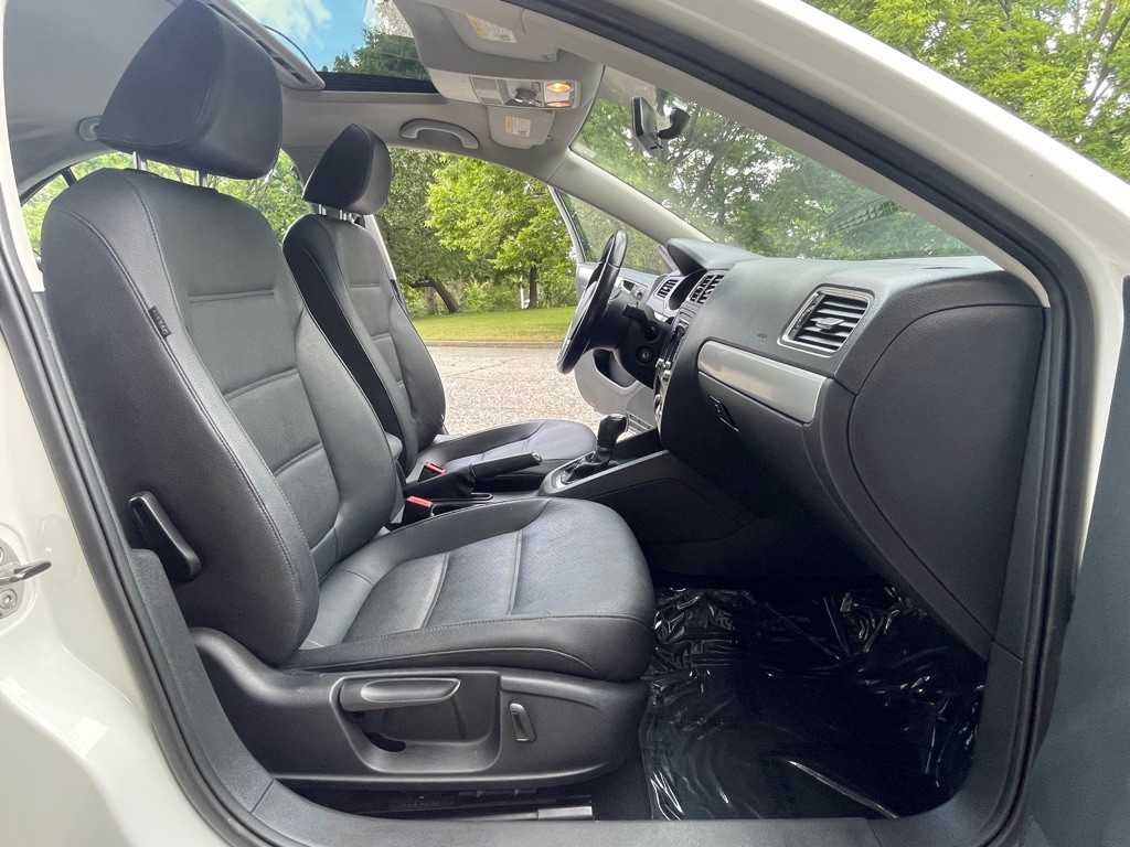 2013 Volkswagen Jetta Image 14