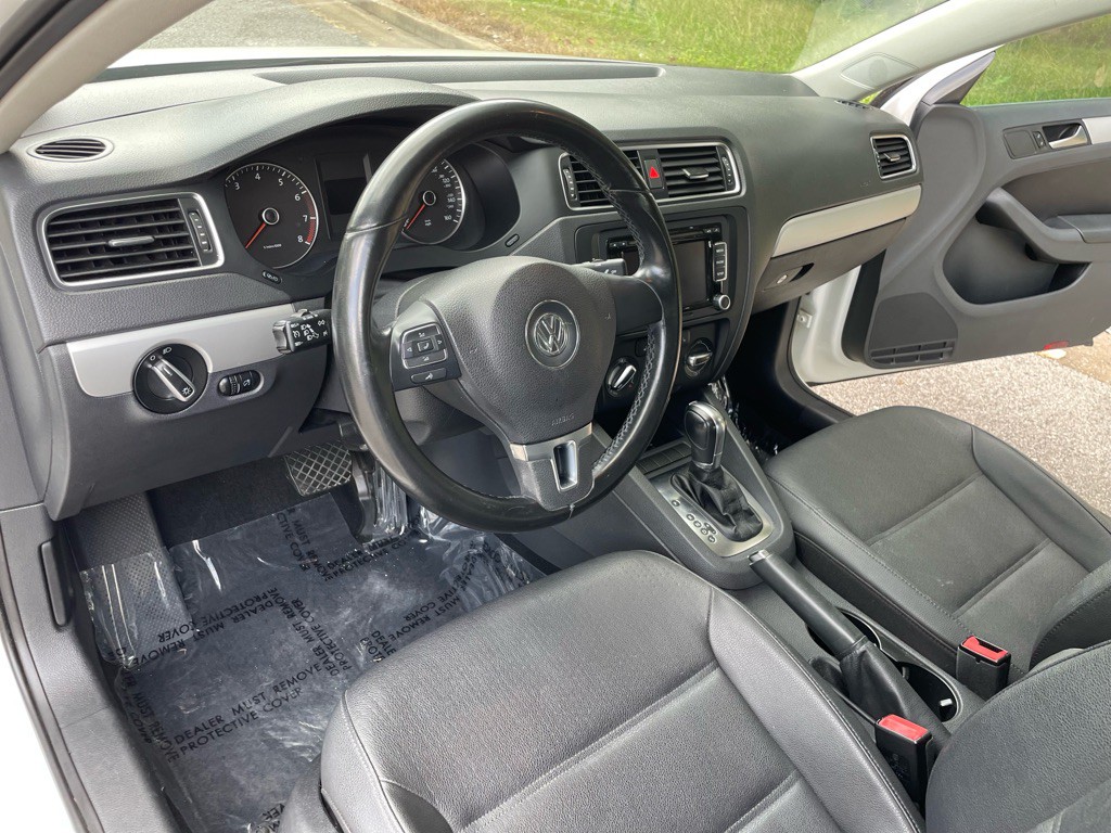 2013 Volkswagen Jetta Image 15