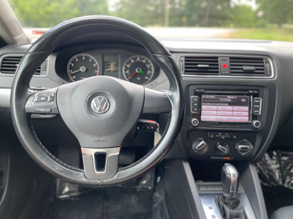 2013 Volkswagen Jetta Image 18