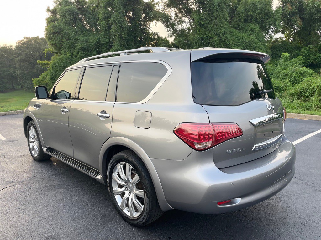 2013 INFINITI QX56 Image 7